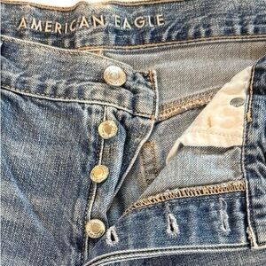 American Eagle Outfitters High-Rise Women's Jeans - Light Blue Denim